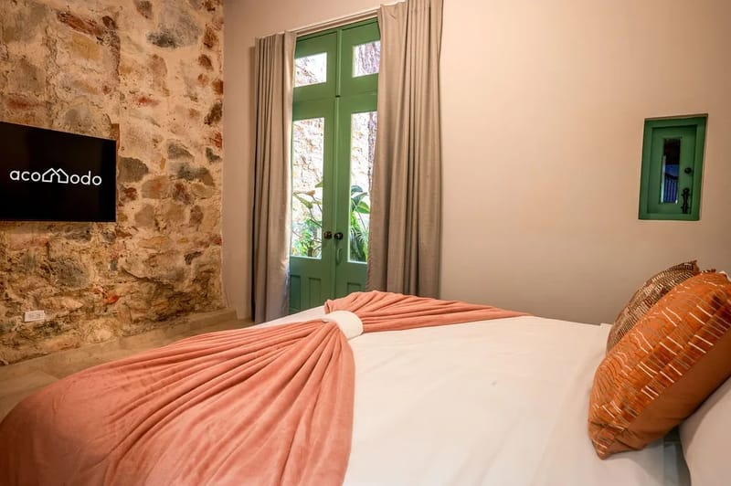 Casa AcoModo at Casco Viejo – 6BR Mansion w/ Pool