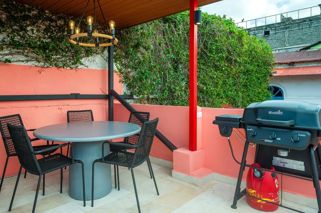 Casa AcoModo at Casco Viejo – 6BR Mansion w/ Pool