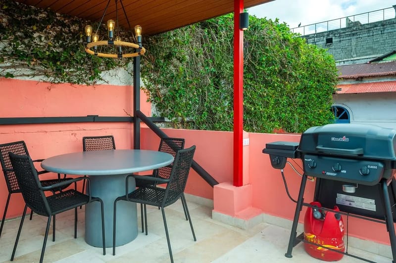 Casa AcoModo at Casco Viejo – 6BR Mansion w/ Pool