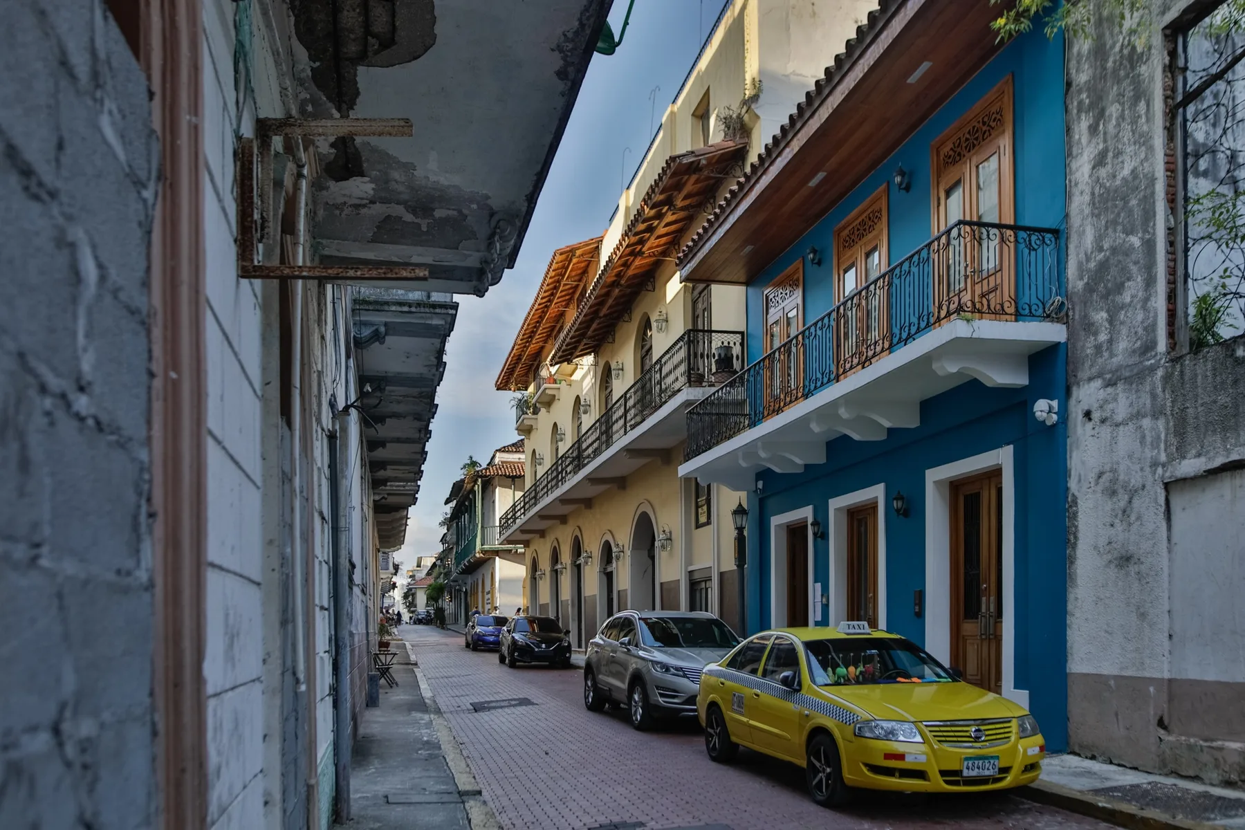 Casa AcoModo at Casco Viejo – 6BR Mansion w/ Pool