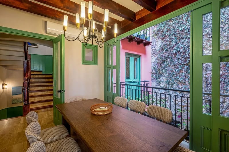 Casa AcoModo at Casco Viejo – 6BR Mansion w/ Pool