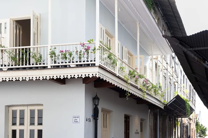 Casa AcoModo at Casco Viejo – 6BR Mansion w/ Pool