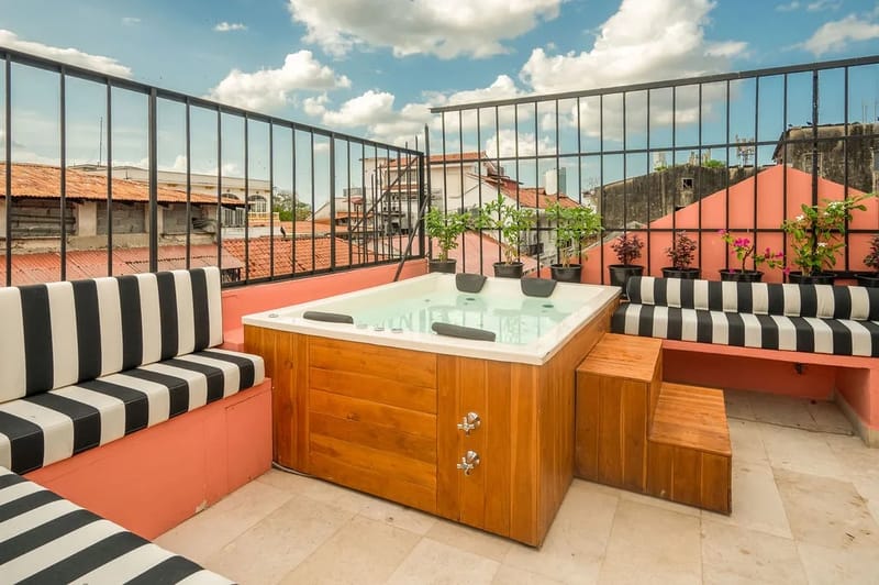 Casa AcoModo at Casco Viejo – 6BR Mansion w/ Pool