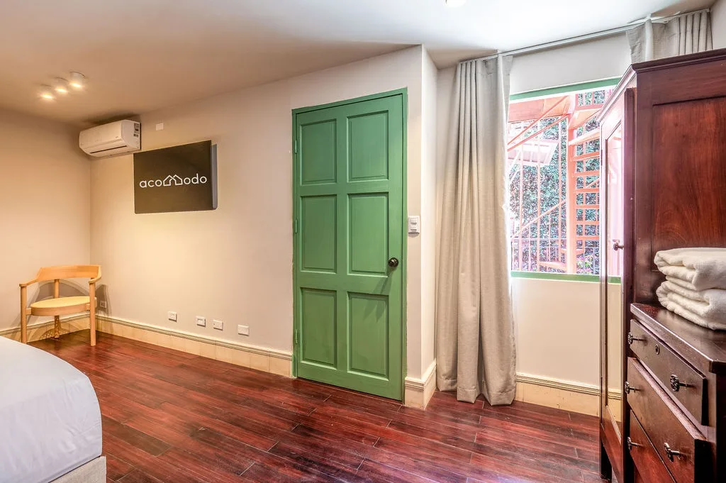 Casa AcoModo at Casco Viejo – 6BR Mansion w/ Pool