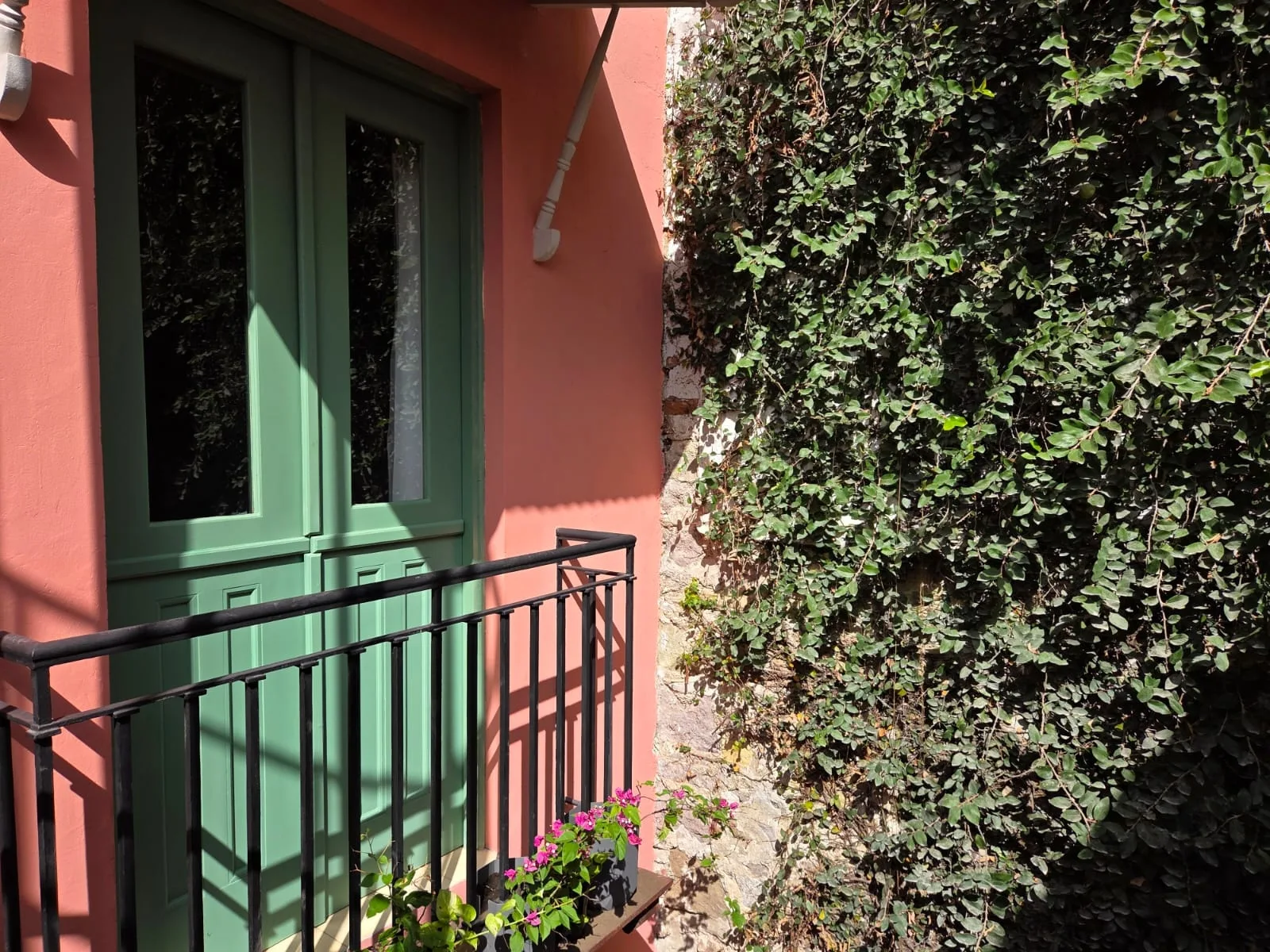 Casa AcoModo at Casco Viejo – 6BR Mansion w/ Pool