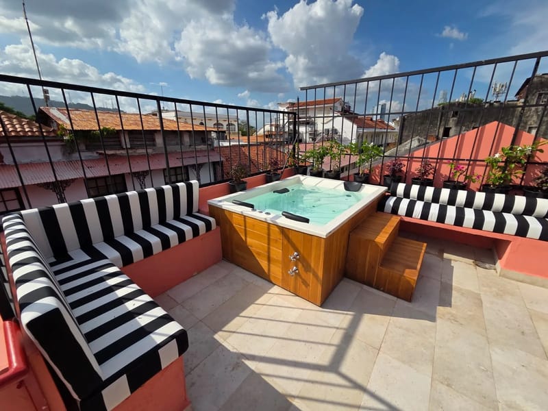 Casa AcoModo at Casco Viejo – 6BR Mansion w/ Pool