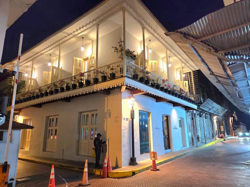 Casa AcoModo at Casco Viejo – 6BR Mansion w/ Pool