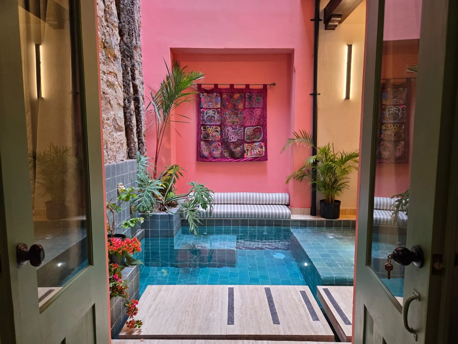 Casa AcoModo at Casco Viejo – 6BR Mansion w/ Pool