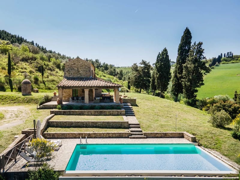 Villa y piscina infinita