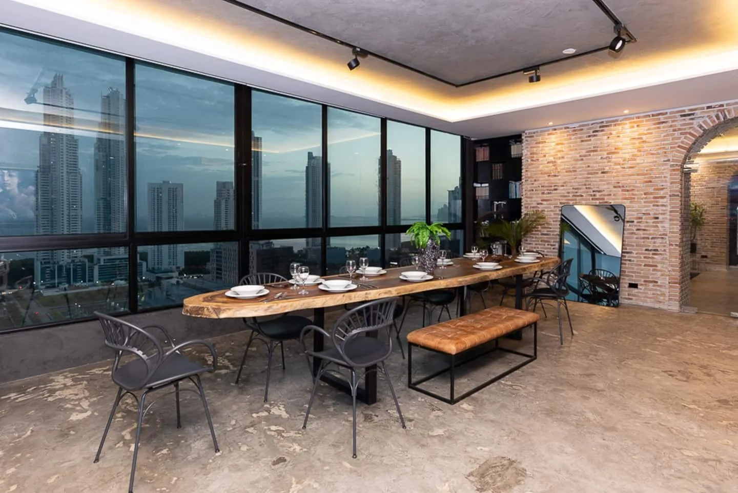 The Skyline Penthouse by AcoModo @Costa del Este