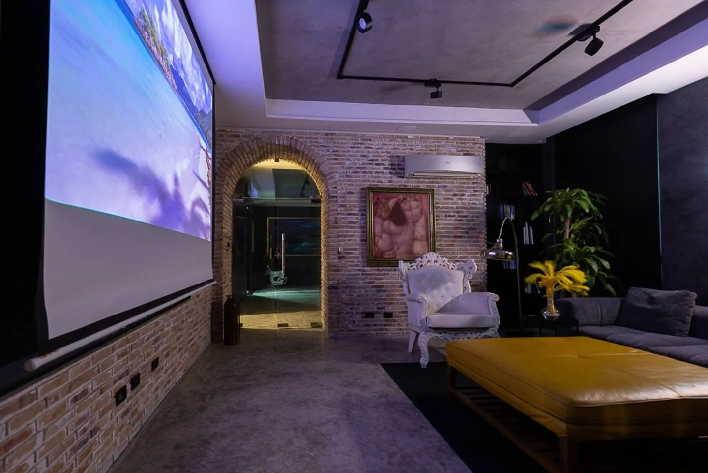 The Skyline Penthouse by AcoModo @Costa del Este