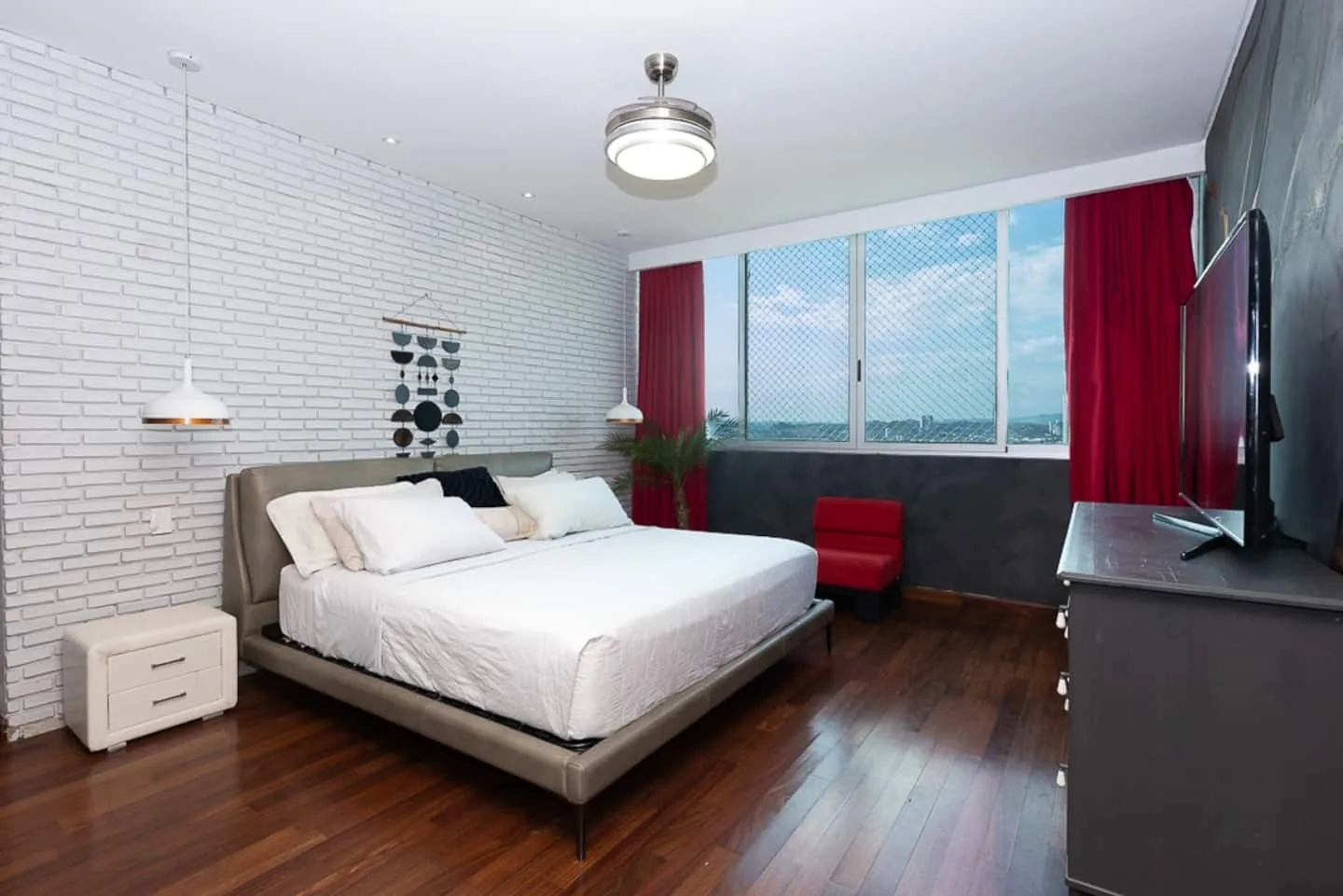 The Skyline Penthouse by AcoModo @Costa del Este