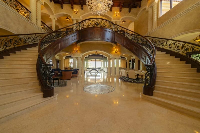 JA-44 — 10-Bedroom Villa in Los Sueños