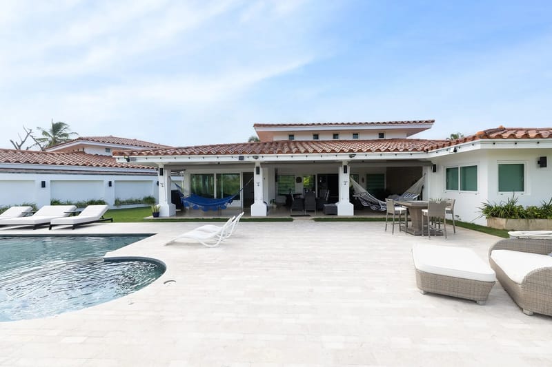 The Hamptons Villa By Acomodo @VistaMar