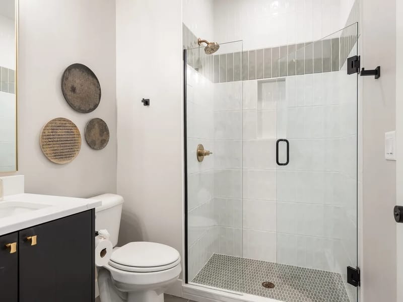 Otro baño con ducha