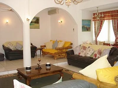 OR-03 — Ocho Rios Villa With 7 Bedrooms