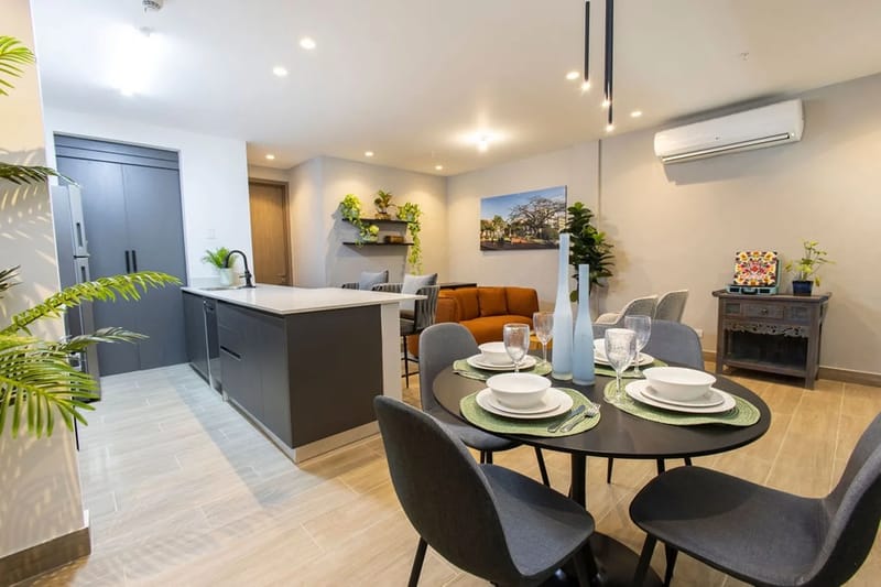 The Regal Condo by AcoModo @Casco Viejo