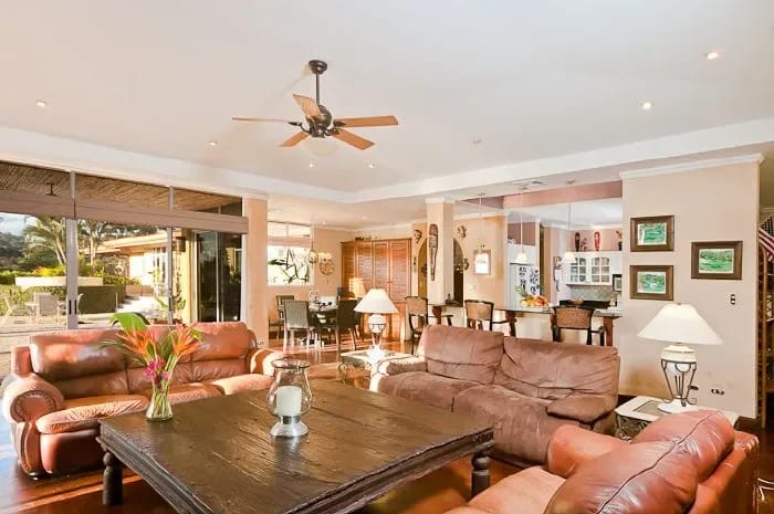TA-09 — Tamarindo Private Rental Estate