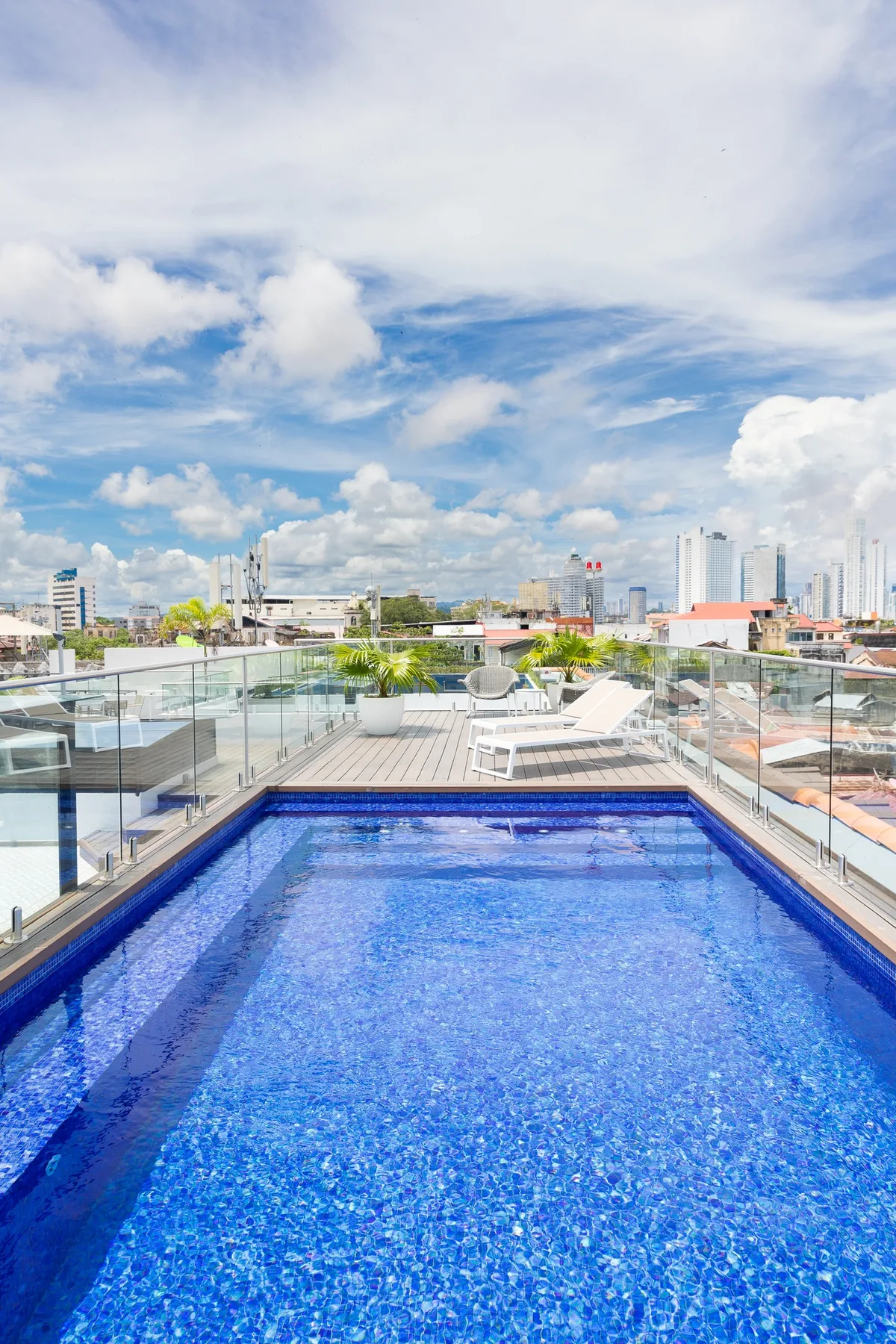 The Zafiro Condo by AcoModo @Casco Viejo
