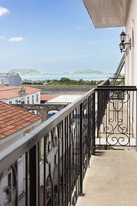 The Zafiro Condo by AcoModo @Casco Viejo