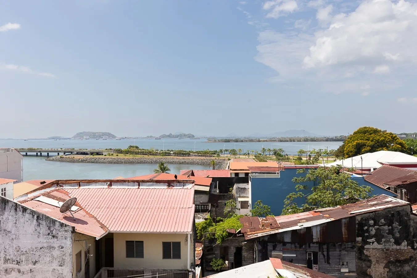 The Zafiro Condo by AcoModo @Casco Viejo