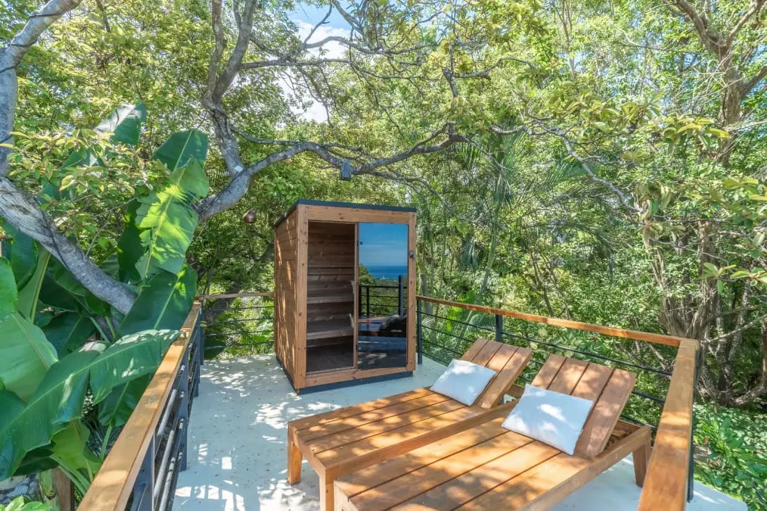 Sky House · 4