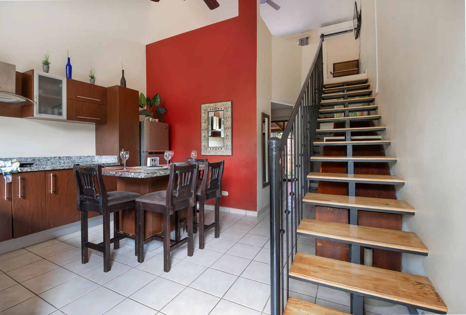 Las Palmas 1BR+Loft w/ Pool—Walk to Beach & Dining