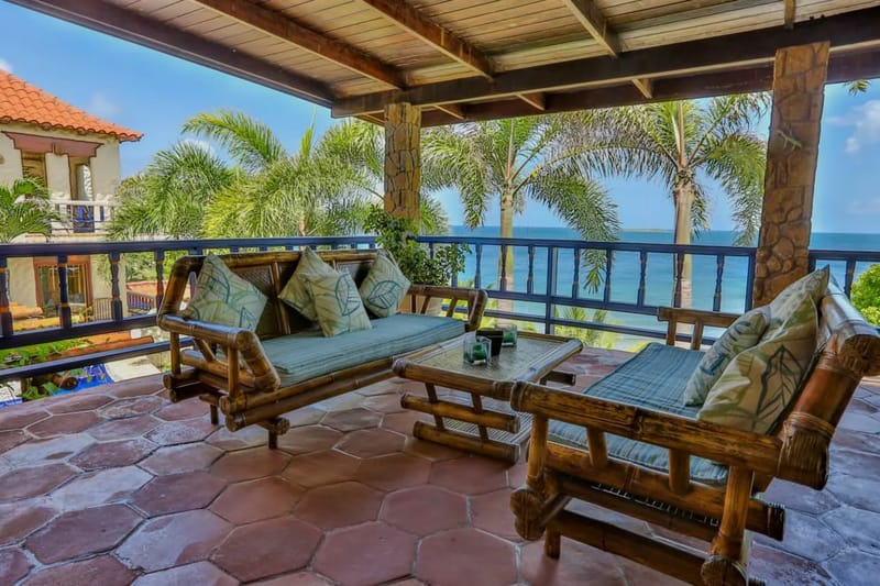 Terraza con vista al mar