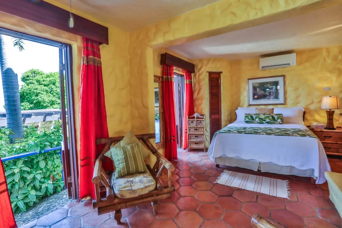 Dormitorio con acceso a la terraza