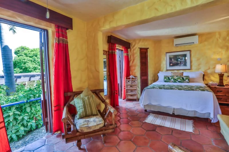 Dormitorio con acceso a la terraza