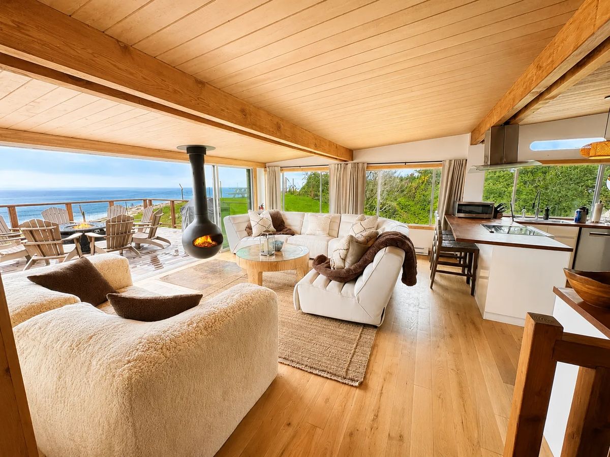 Salón con vistas al mar