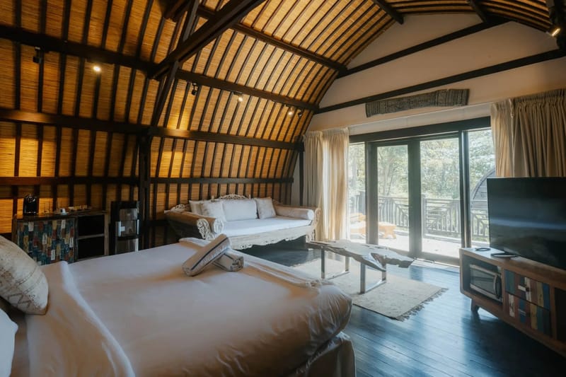 EARTH - Upper Flat by 4 Elements Contadora Island