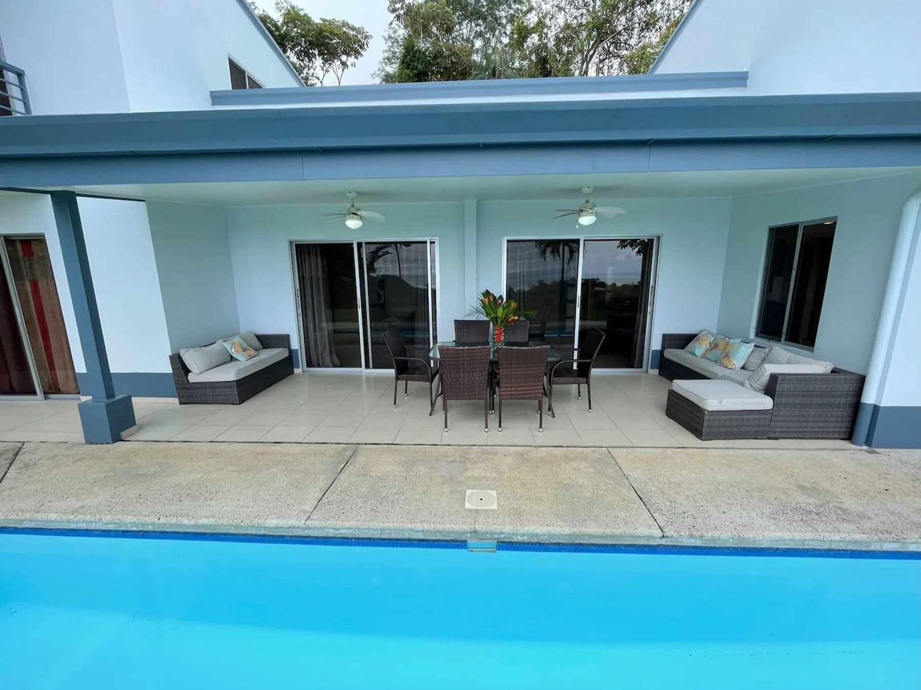 Casa Palm Breeze