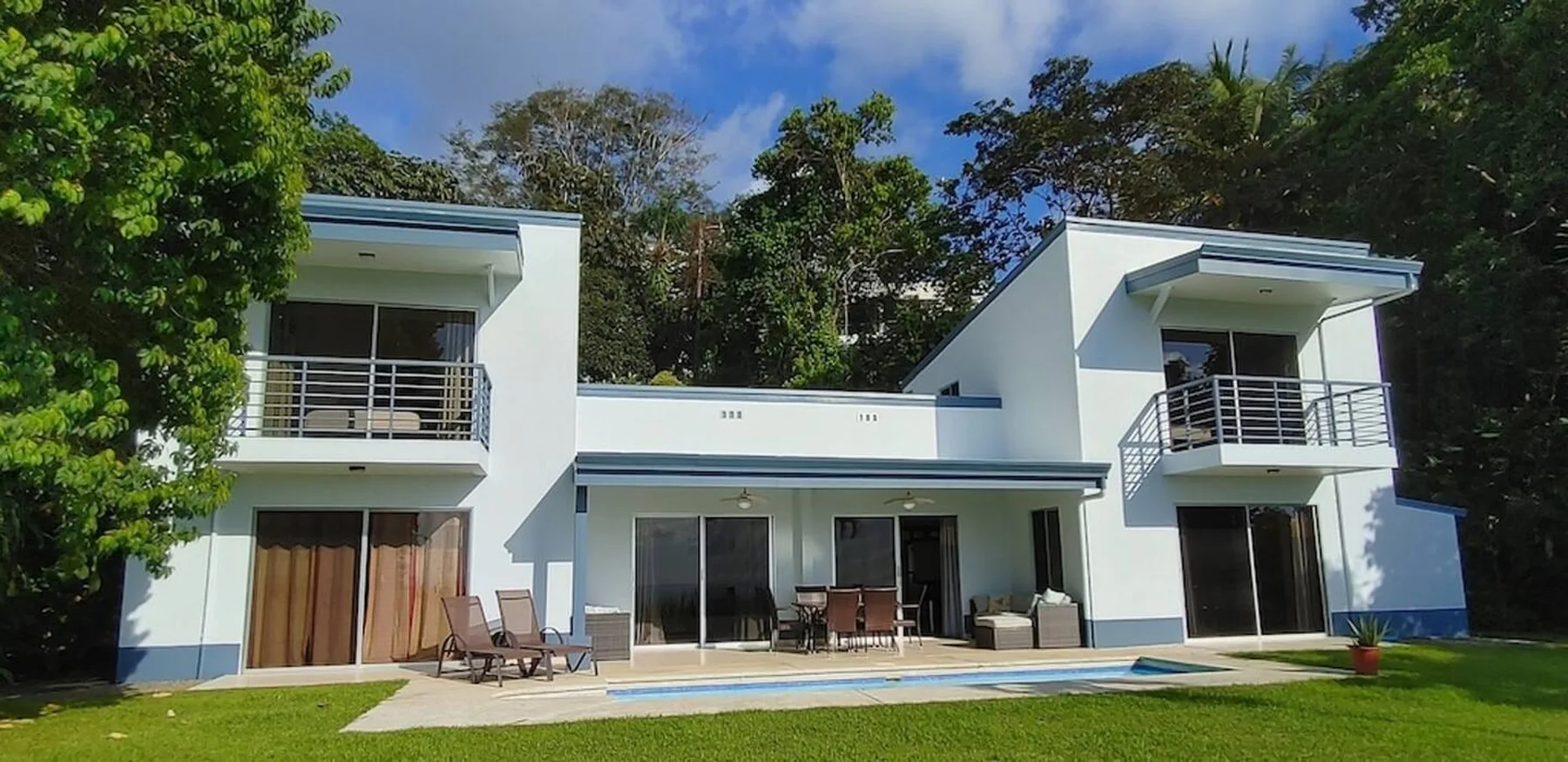 Casa Palm Breeze