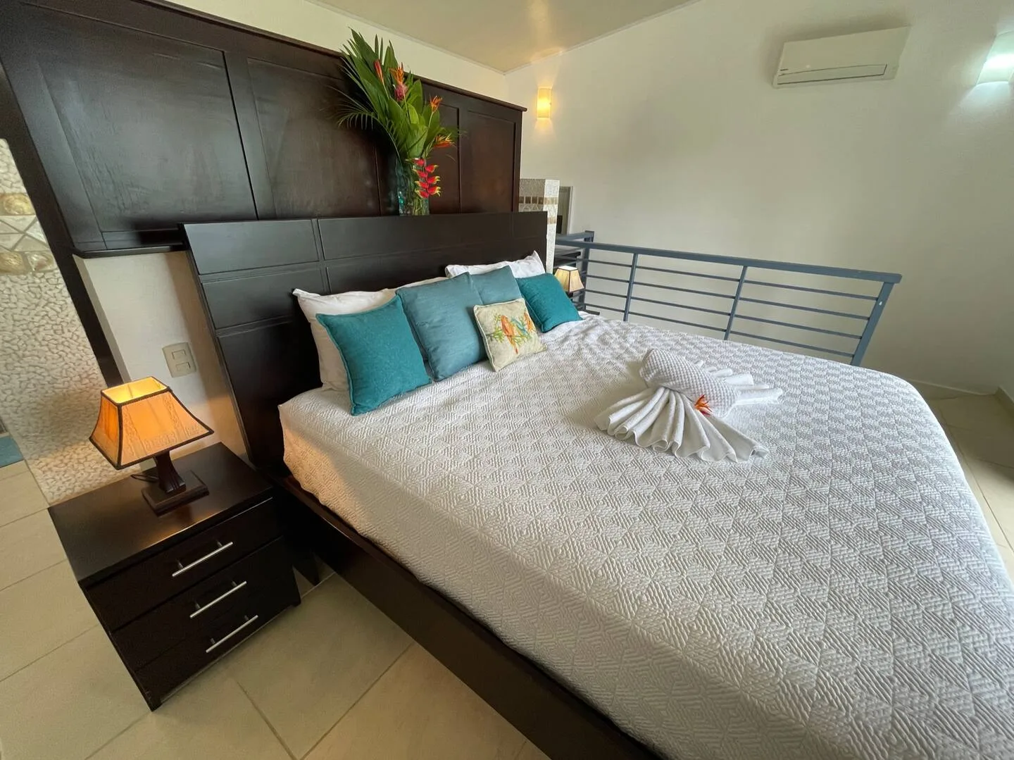 Casa Palm Breeze