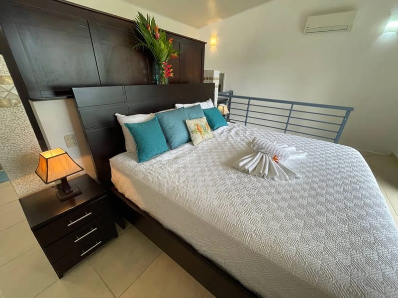 Casa Palm Breeze