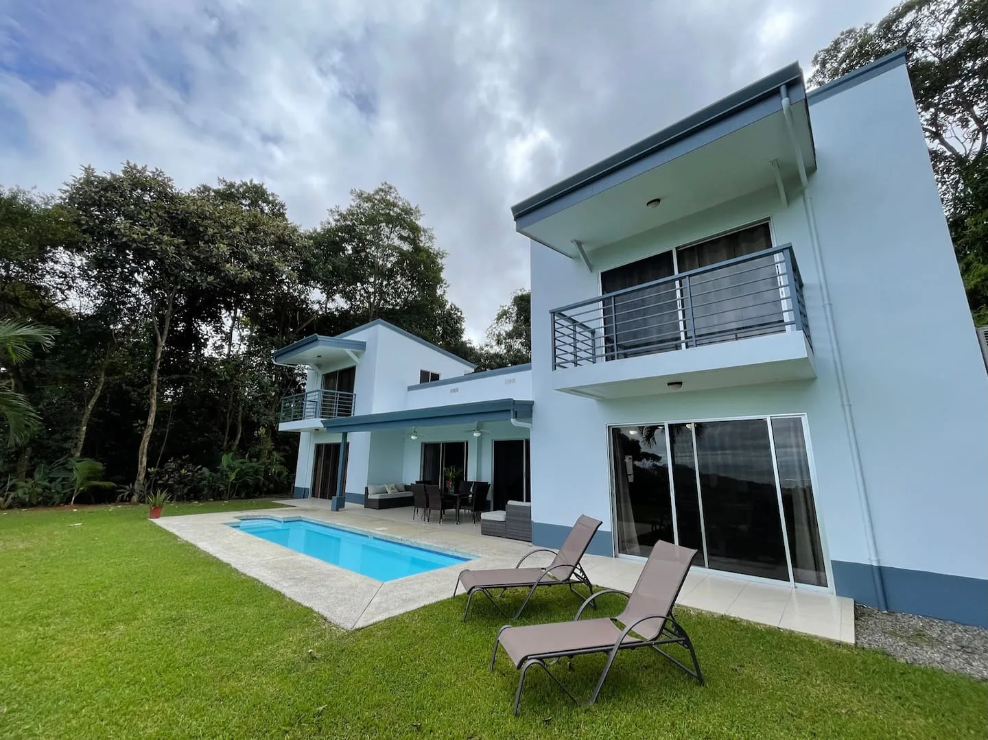 Casa Palm Breeze