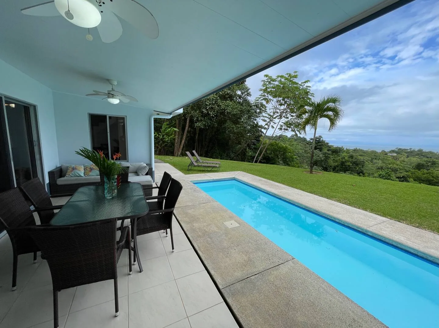 Casa Palm Breeze