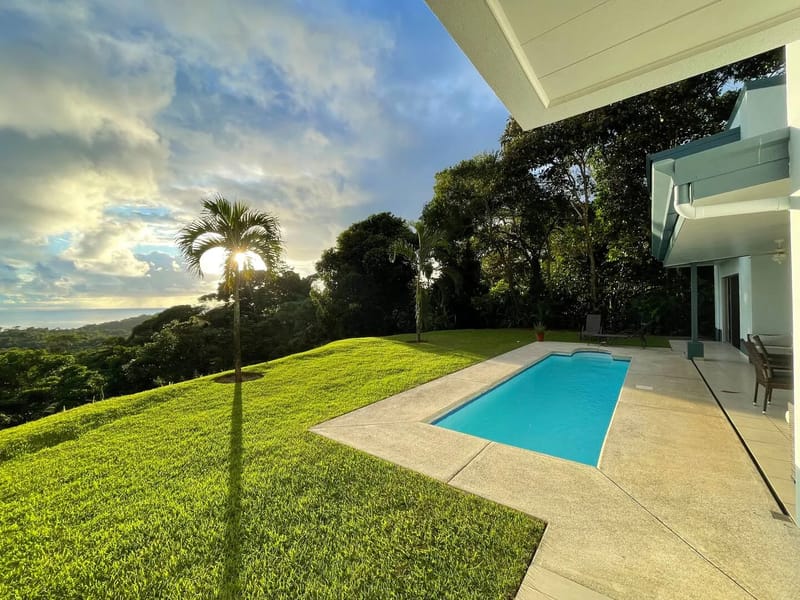Casa Palm Breeze