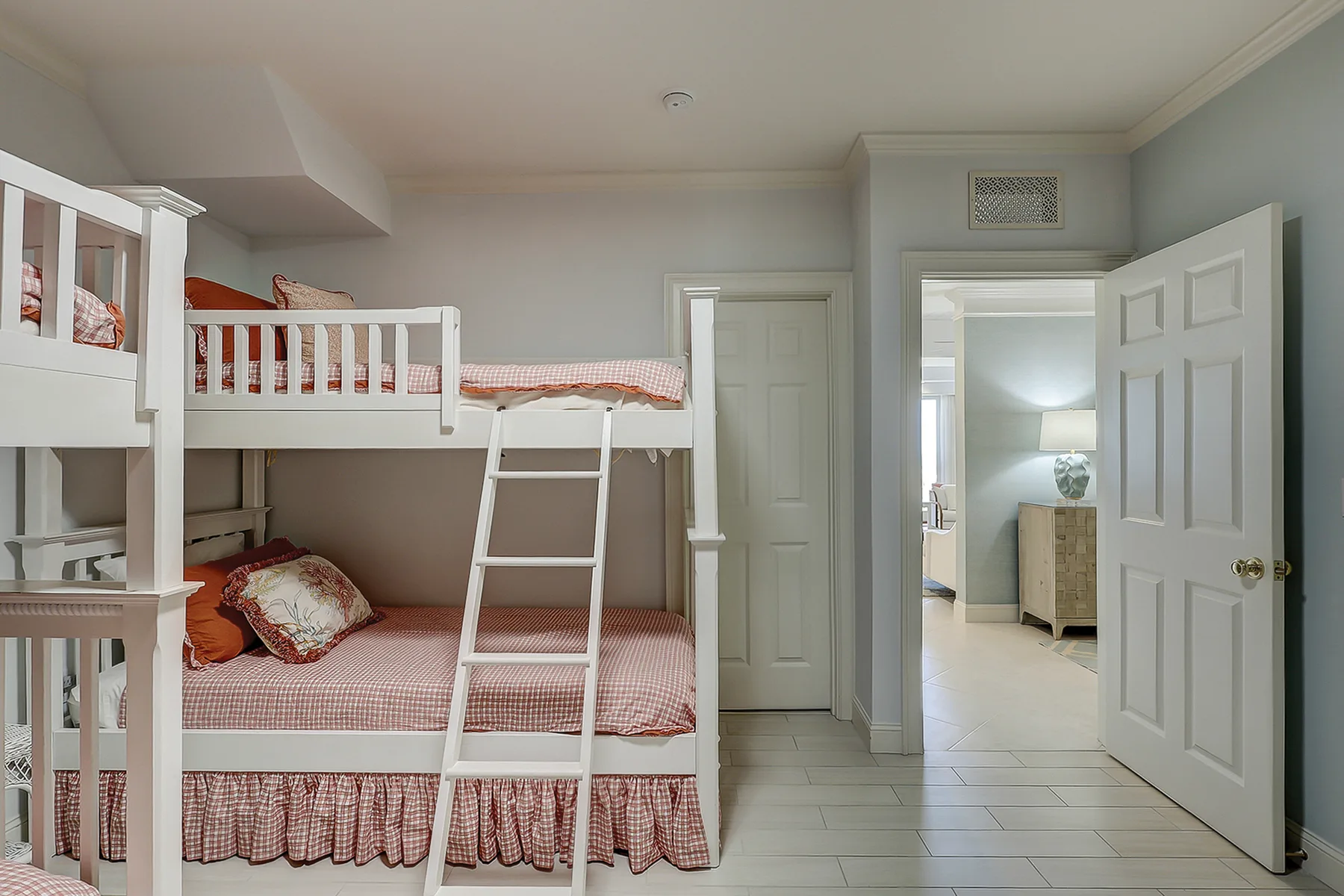 1002 Turtle Lane Club — property and community gallery