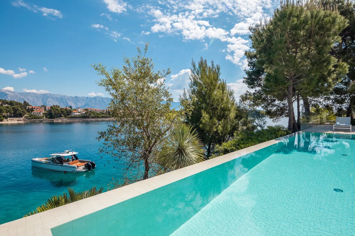 Pool and Adriatic views