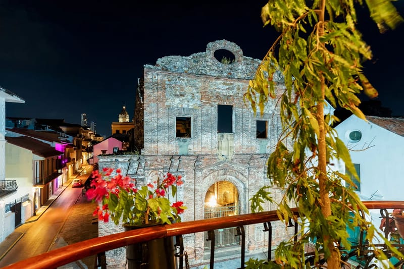 The Arco Chato Penthouse by AcoModo @Casco Viejo