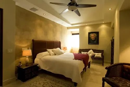 RZ-07 — Romantic Zone Beachfront Penthouse