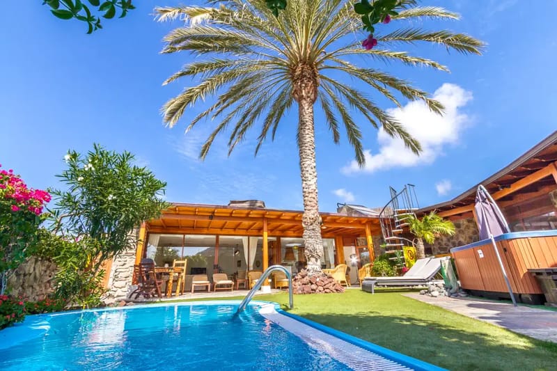 Private pool and villa