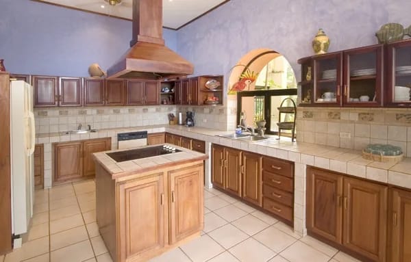 FL-20 — Mediterranean-Style Playa Flamingo Villa
