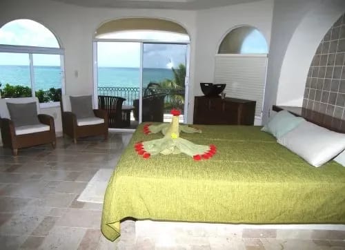 SO-06 — Beach Vacation Villa on the Sands of Tankah Bay