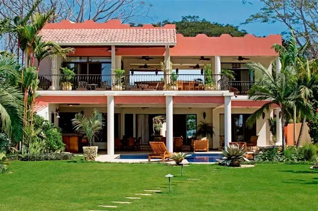 FL-06 — Playa Flamingo Beachfront Home With Pool