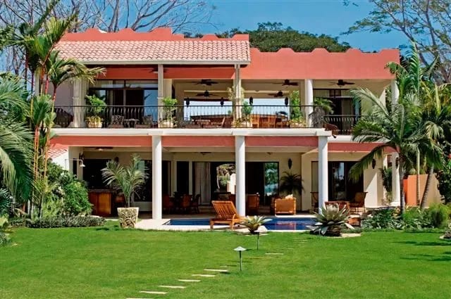 FL-06 — Playa Flamingo Beachfront Home With Pool