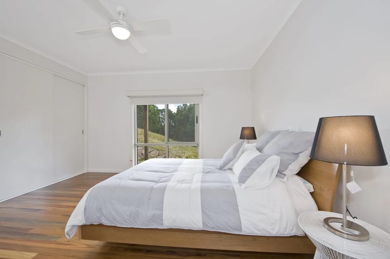 Another queen bedroom