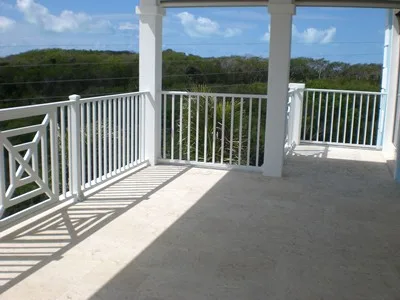 BH-09 — Bahamas Luxury Villa With Ocean Views